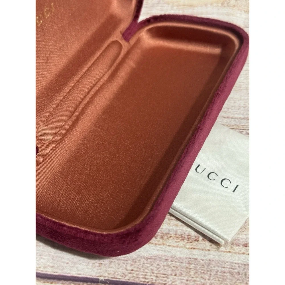 Gucci Glasses Clamshell Hard Case Burgundy Maroon Velvet w/ Microfiber Cloth